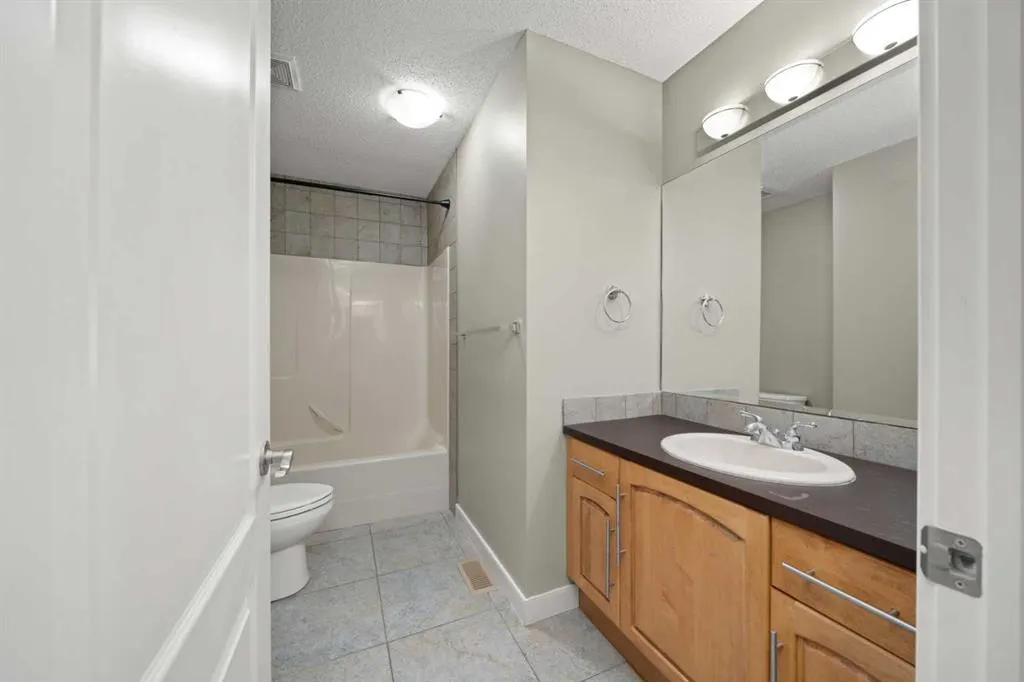 87 Brightonstone Gardens SE