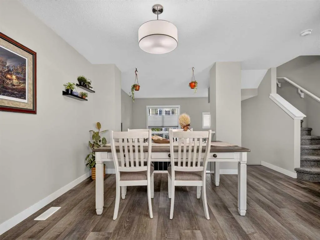 817 Cranbrook Walk SE