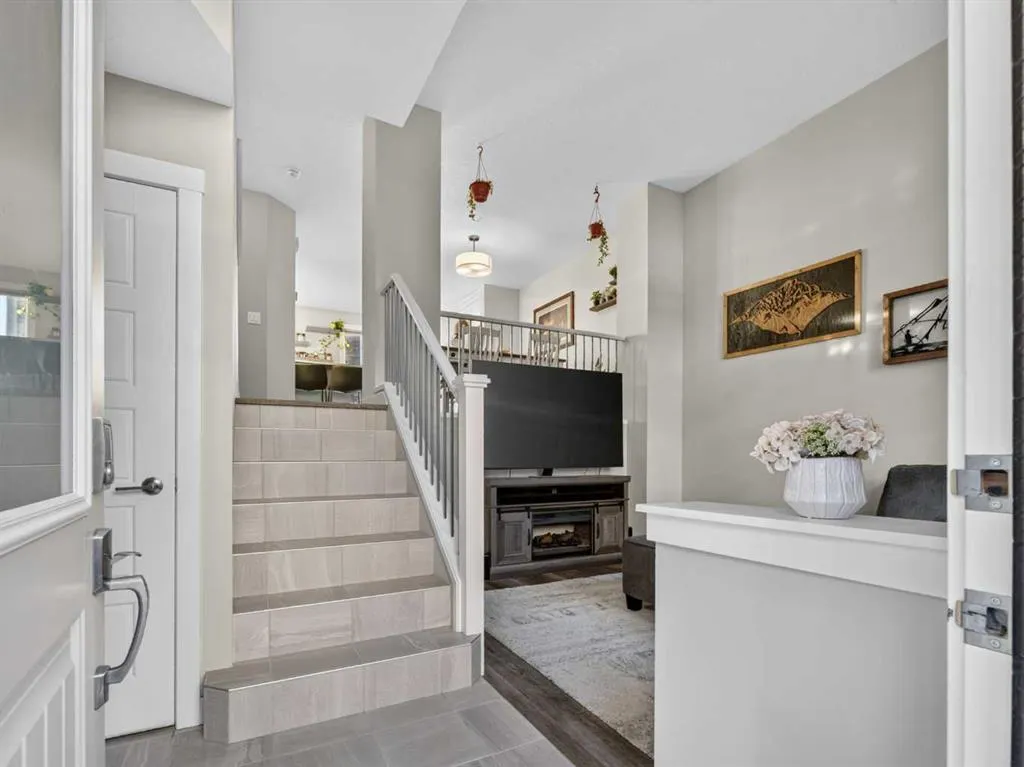 817 Cranbrook Walk SE