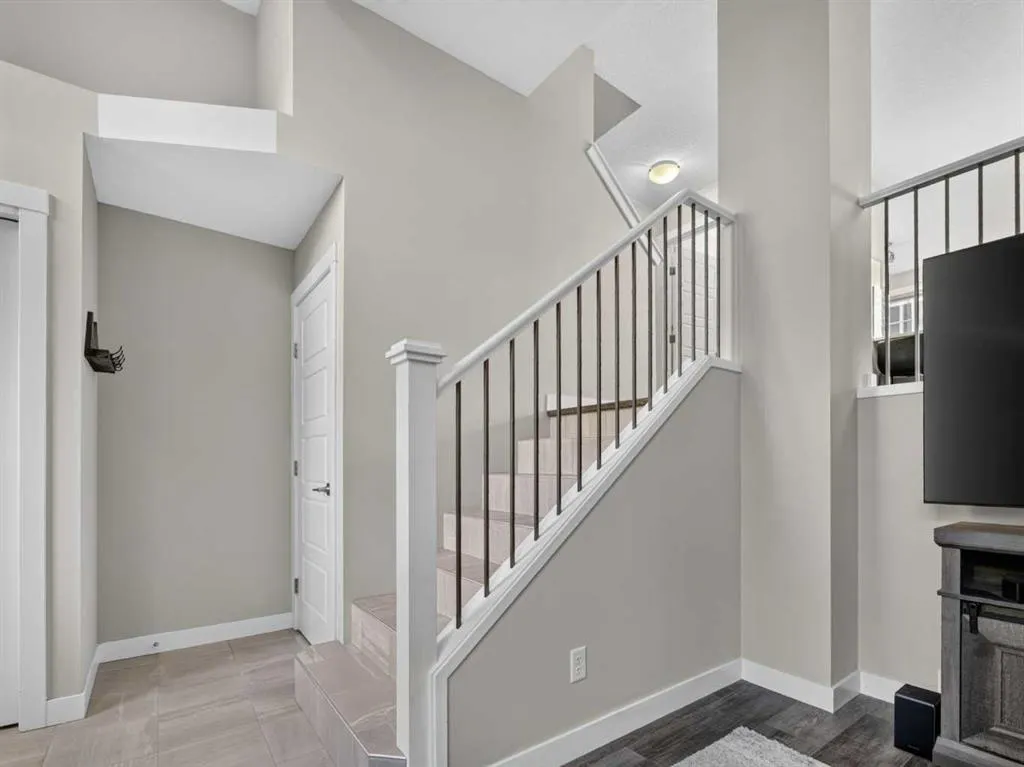 817 Cranbrook Walk SE