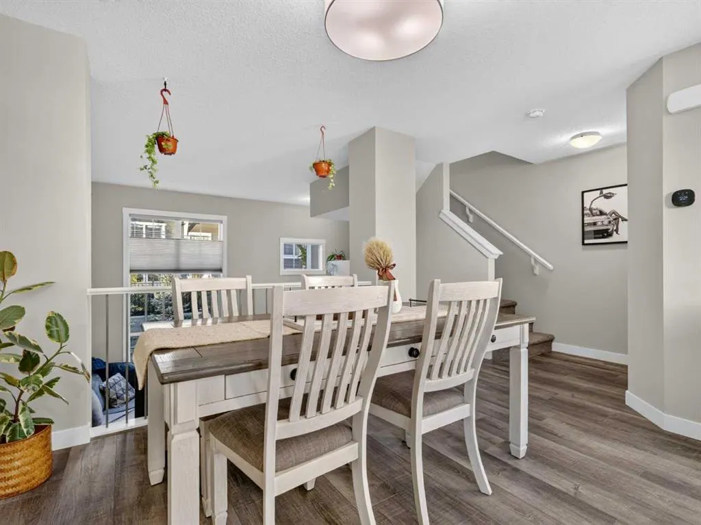 817 Cranbrook Walk SE
