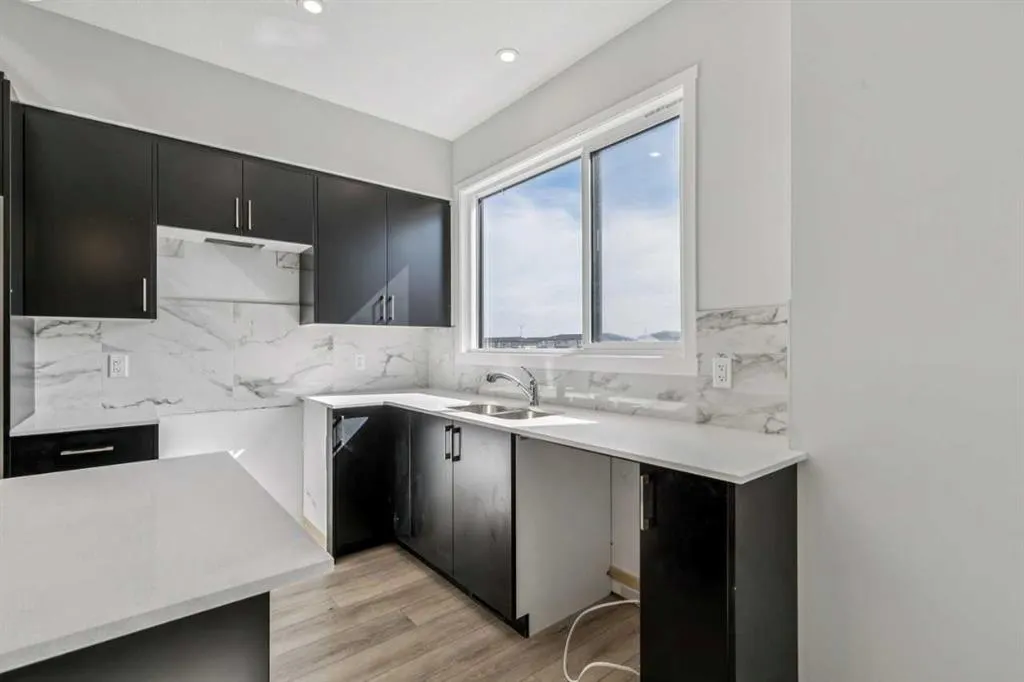 1350 Cornerstone Street NE #305