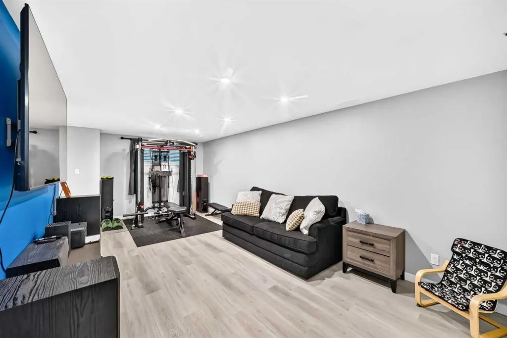 10 Reunion Grove NW