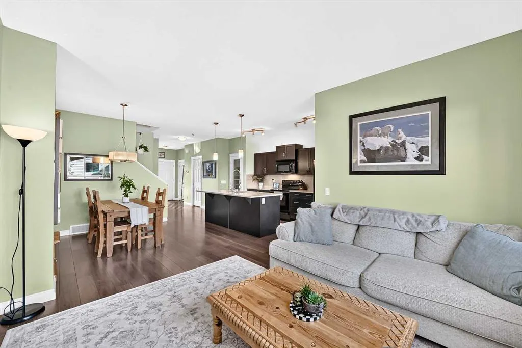 10 Reunion Grove NW