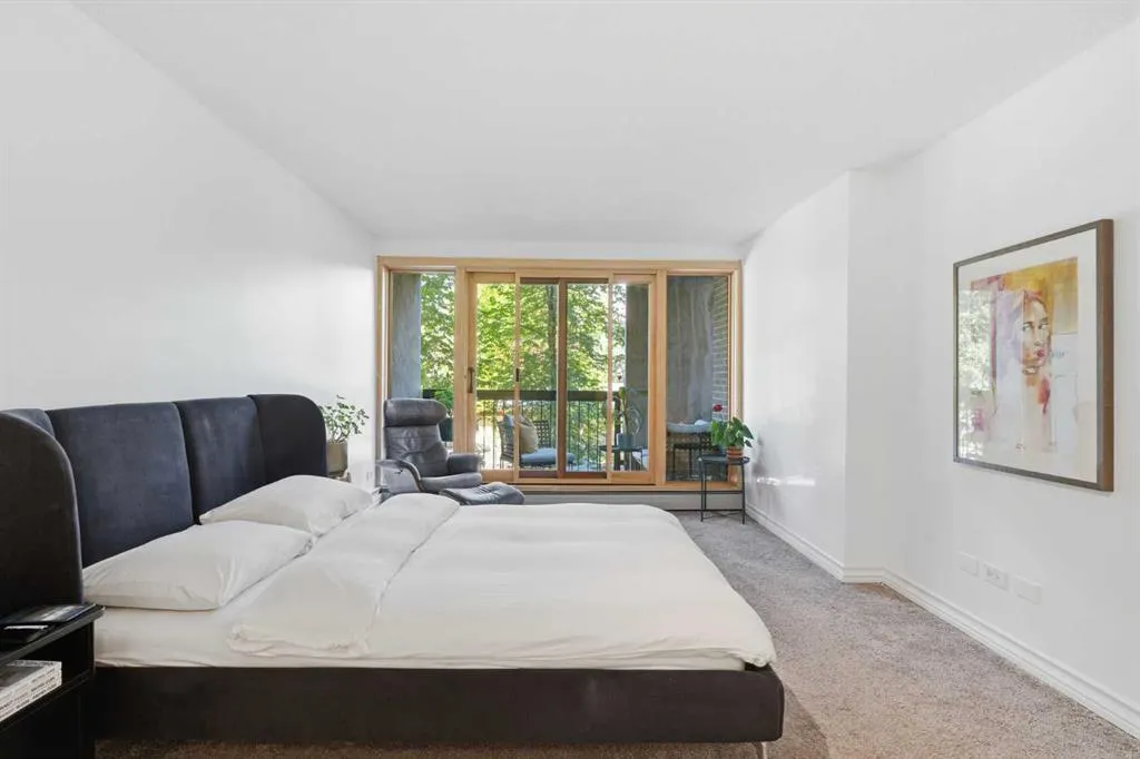 323 13 Avenue SW #203