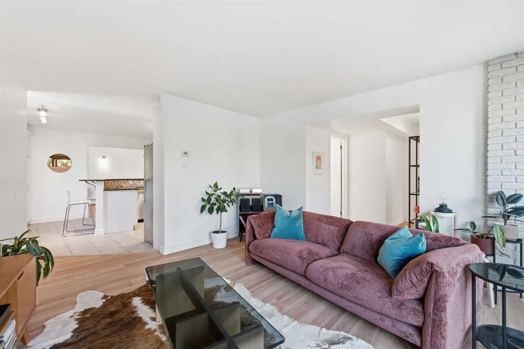 323 13 Avenue SW #203