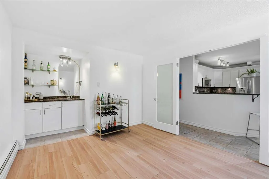 323 13 Avenue SW #203