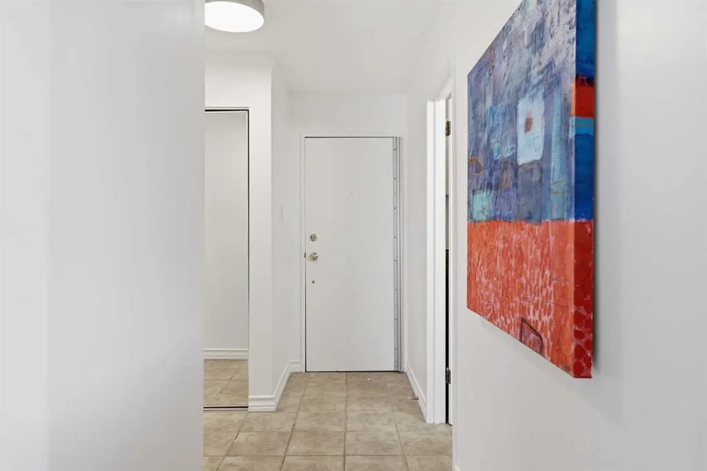 323 13 Avenue SW #203