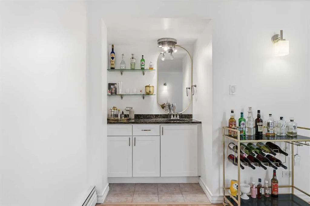 323 13 Avenue SW #203