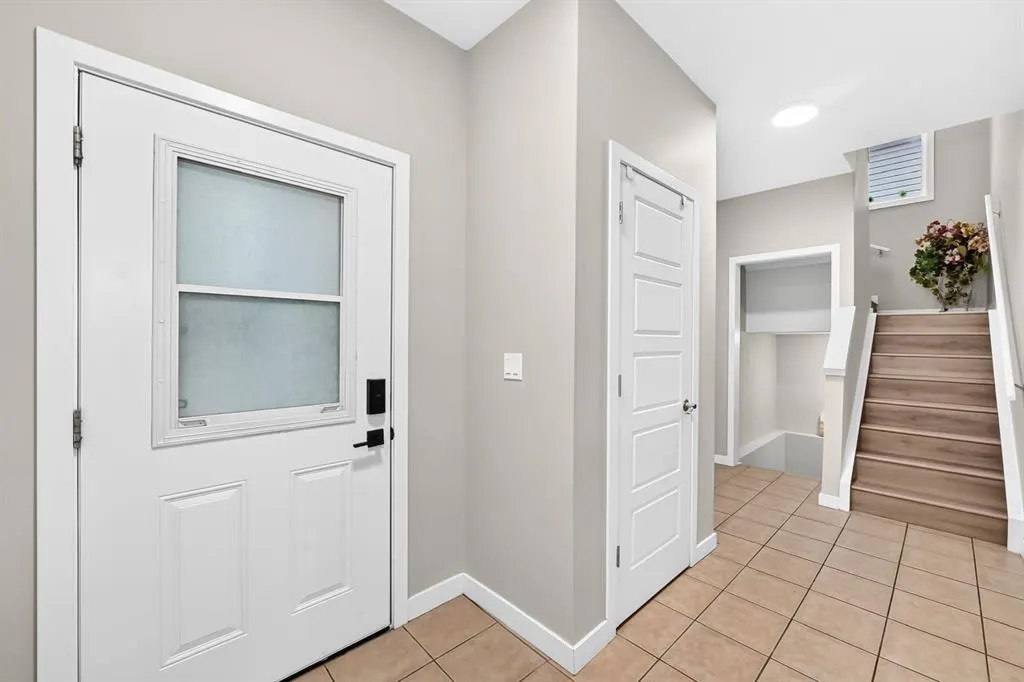 793 Luxstone Landing