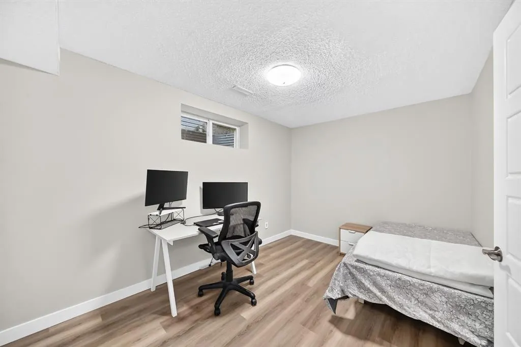 793 Luxstone Landing