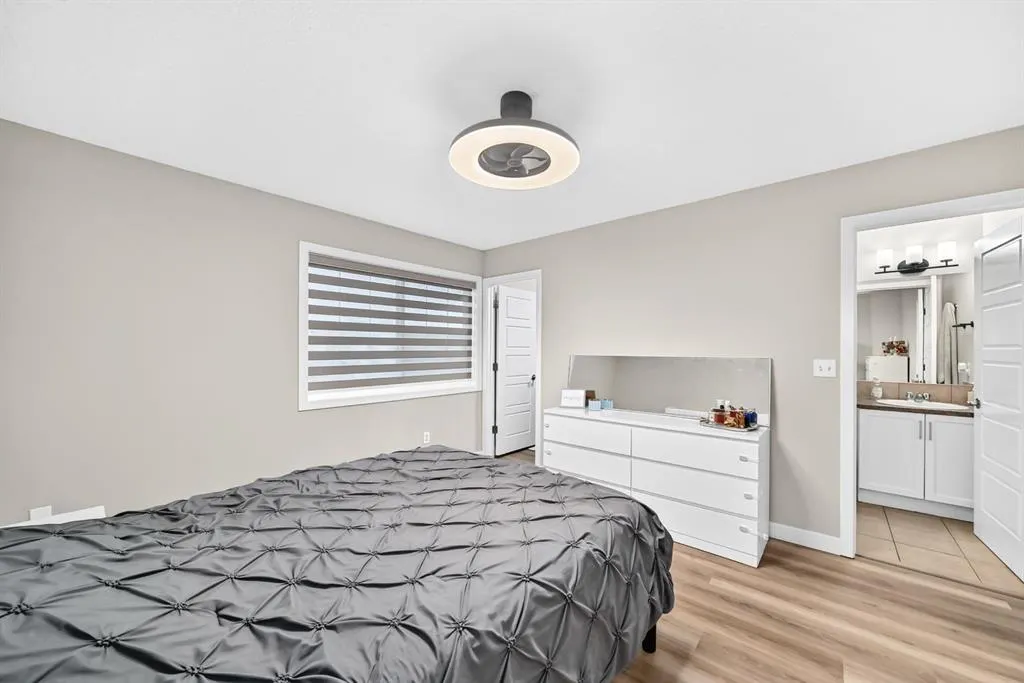 793 Luxstone Landing