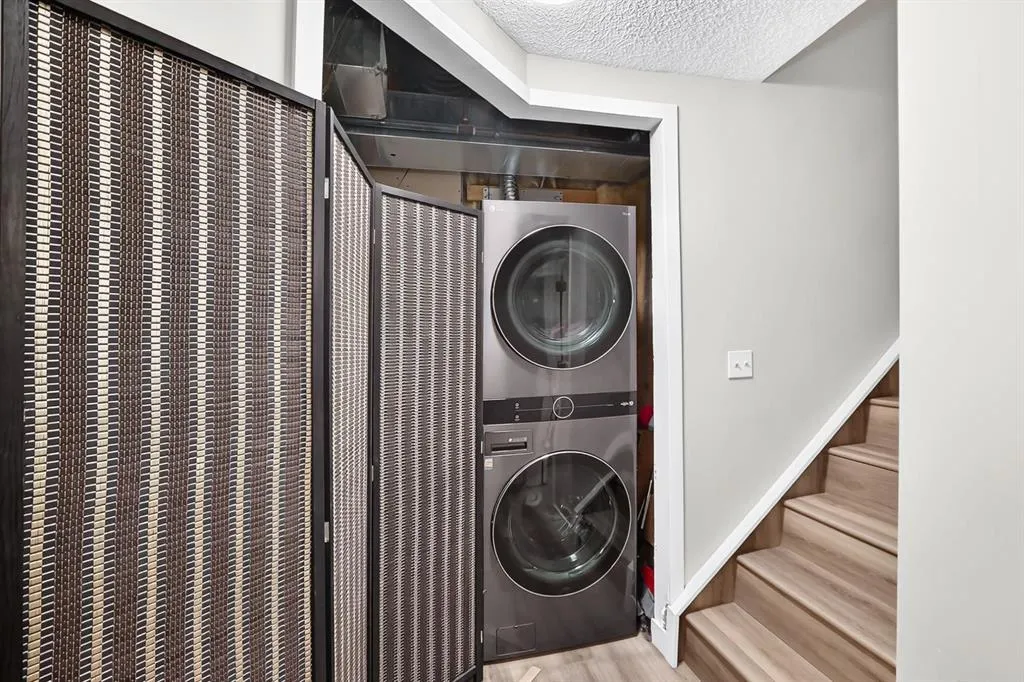 793 Luxstone Landing