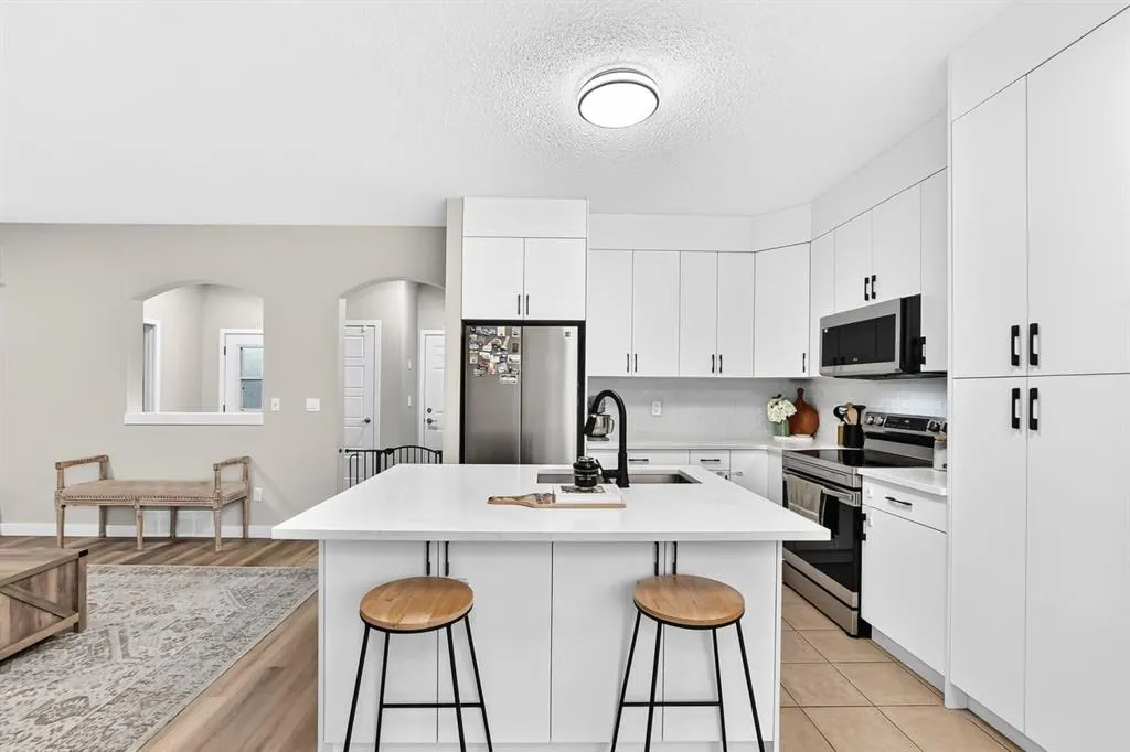 793 Luxstone Landing