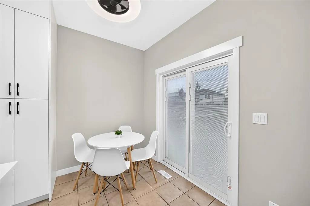 793 Luxstone Landing