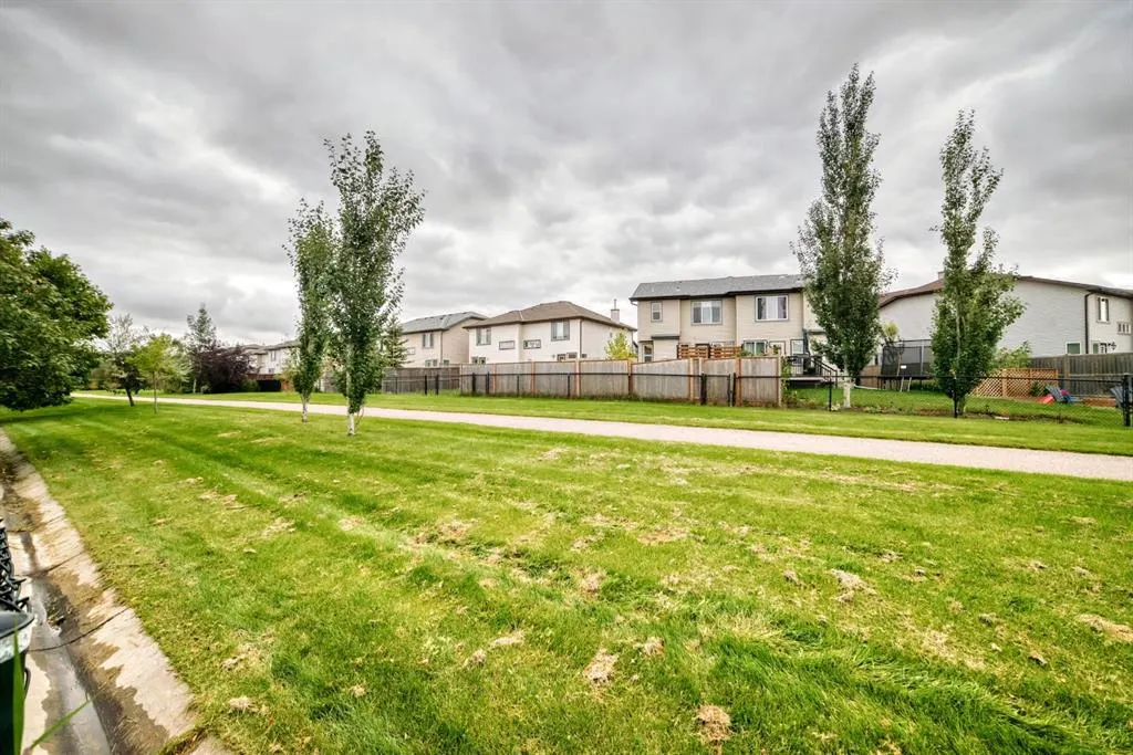 793 Luxstone Landing