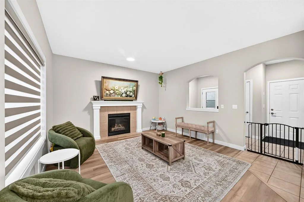 793 Luxstone Landing