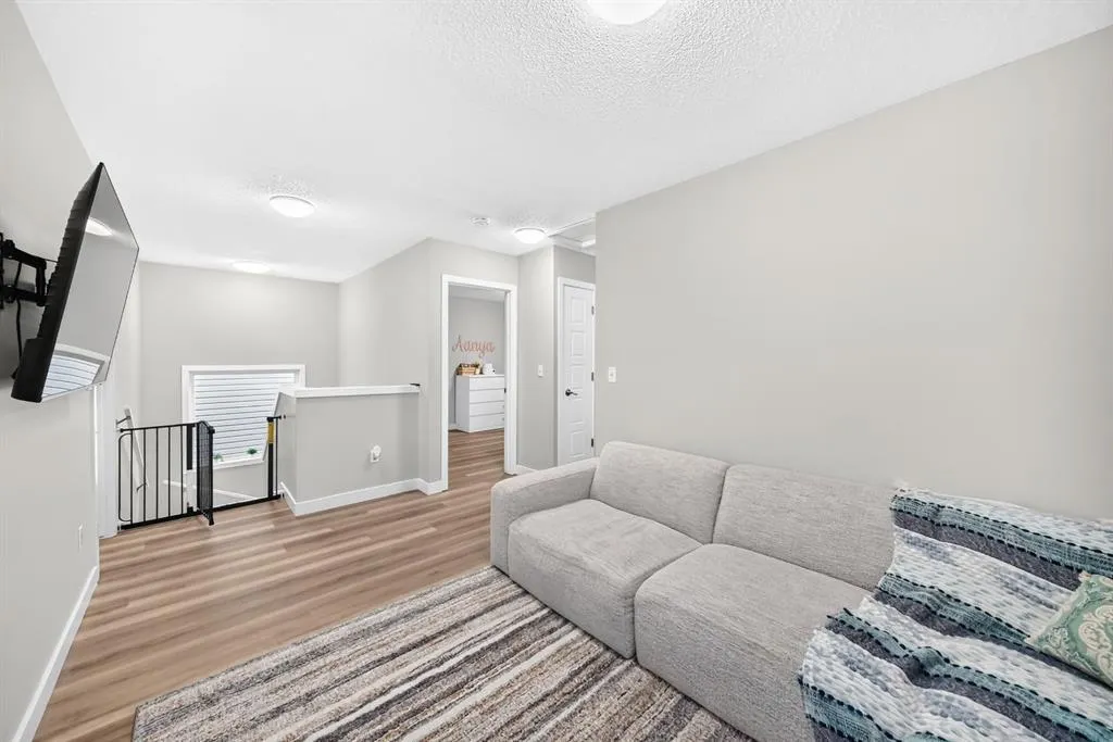 793 Luxstone Landing
