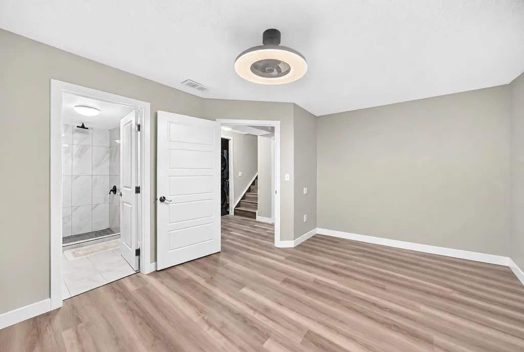 793 Luxstone Landing