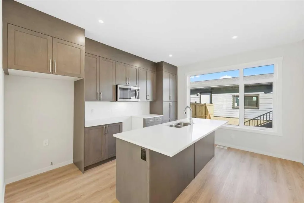 225 Vantage Drive