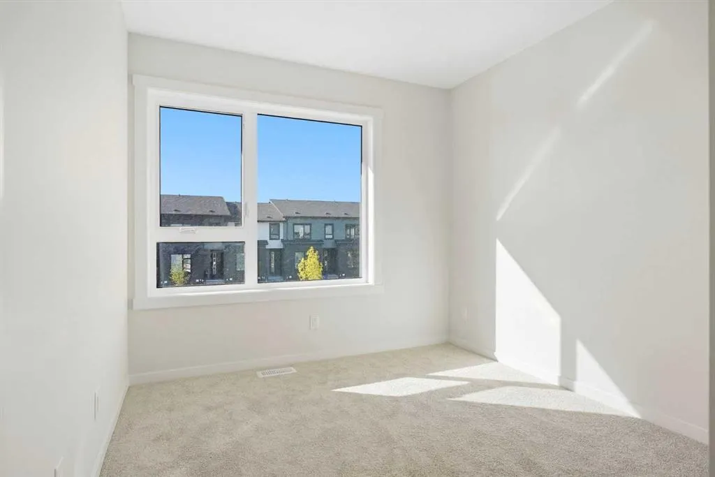 225 Vantage Drive
