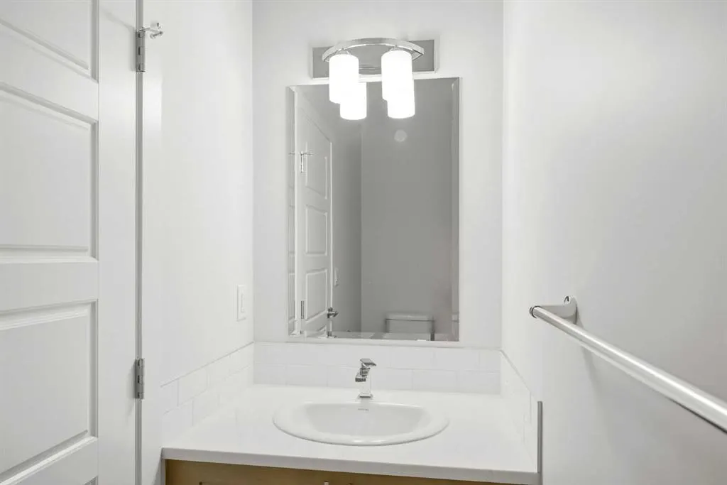 225 Vantage Drive