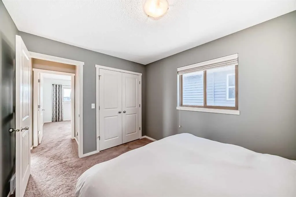 136 Sage Valley Drive NW