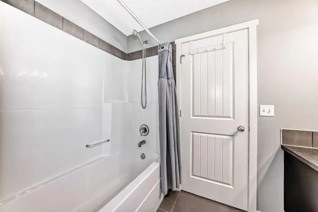 136 Sage Valley Drive NW