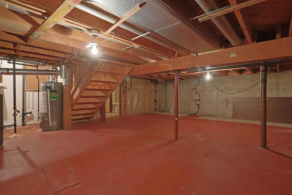 4116 40 Avenue NW