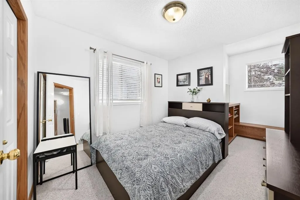 159 Erin Grove SE