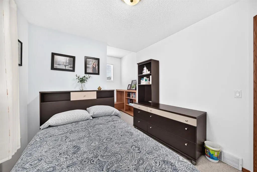 159 Erin Grove SE
