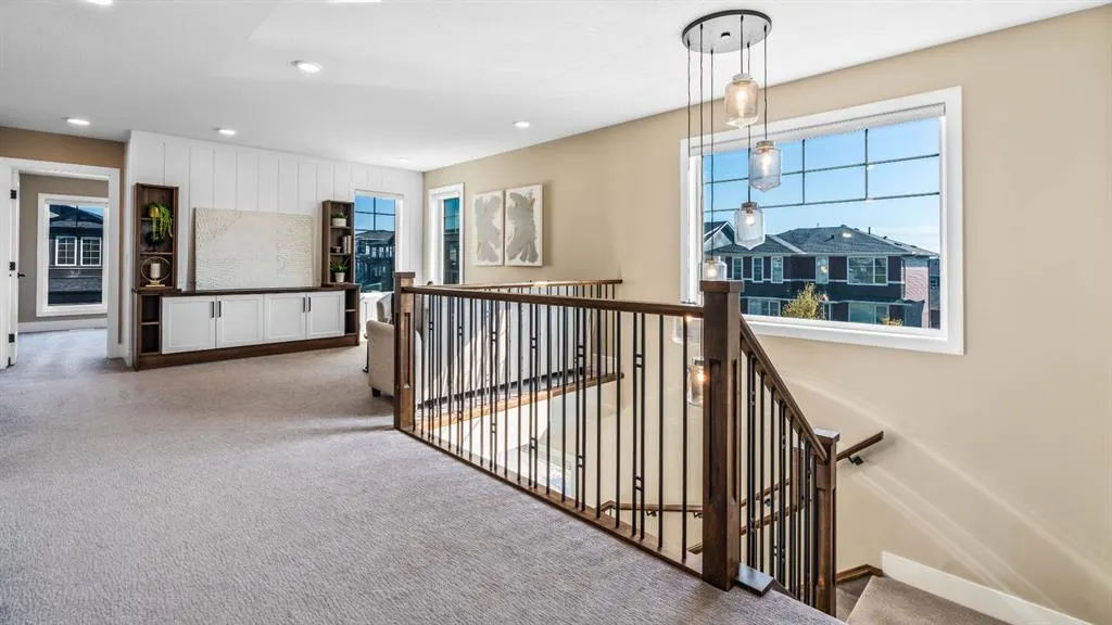 35 Carringvue Street NW