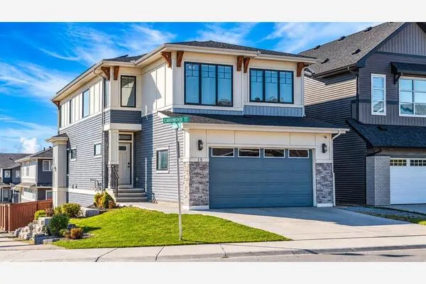 35 Carringvue Street NW