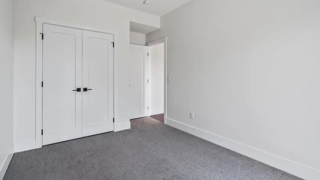 35 Carringvue Street NW