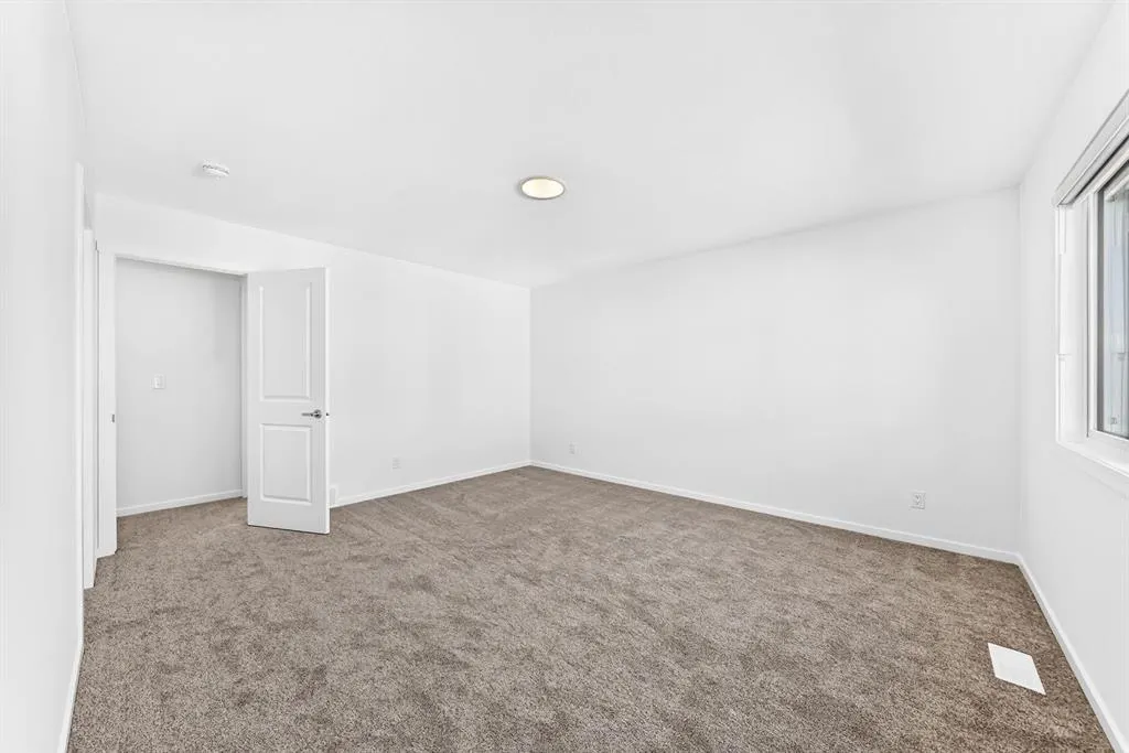 118 Yorkstone Villas SW
