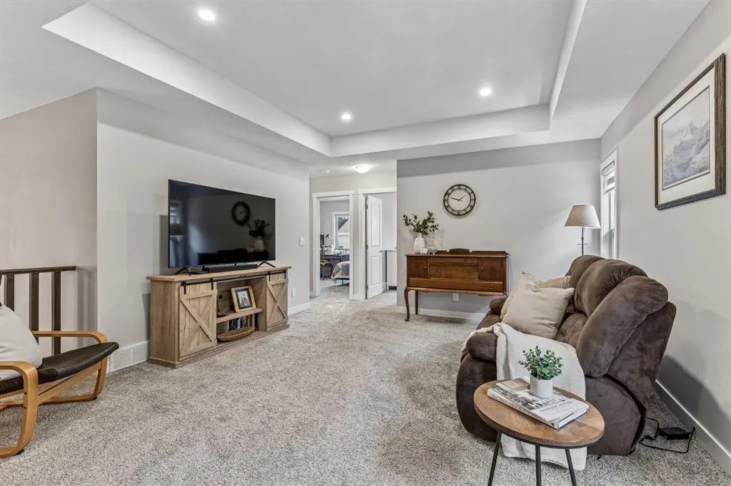 264 Riviera Way