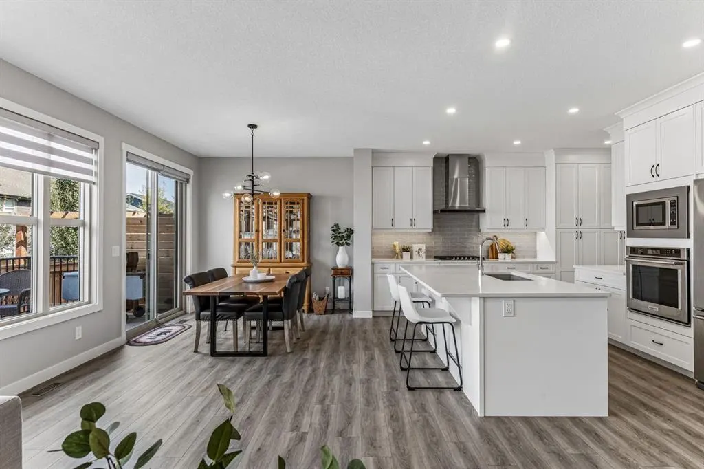 264 Riviera Way