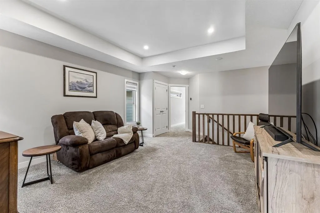264 Riviera Way