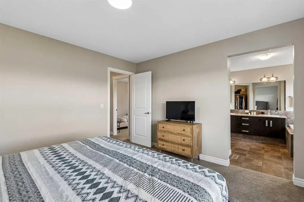 36 Sage Berry Link NW
