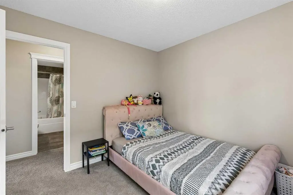 36 Sage Berry Link NW