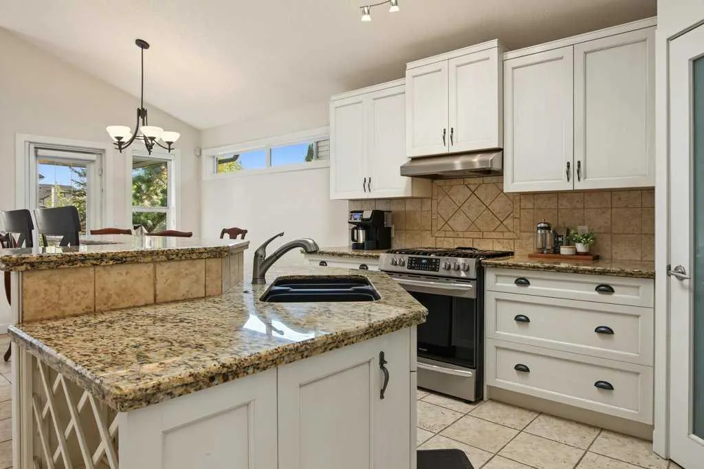 162 Brightonstone Landing SE