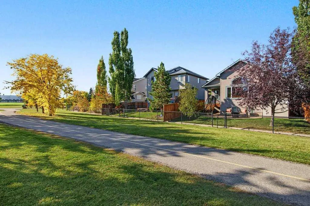 162 Brightonstone Landing SE