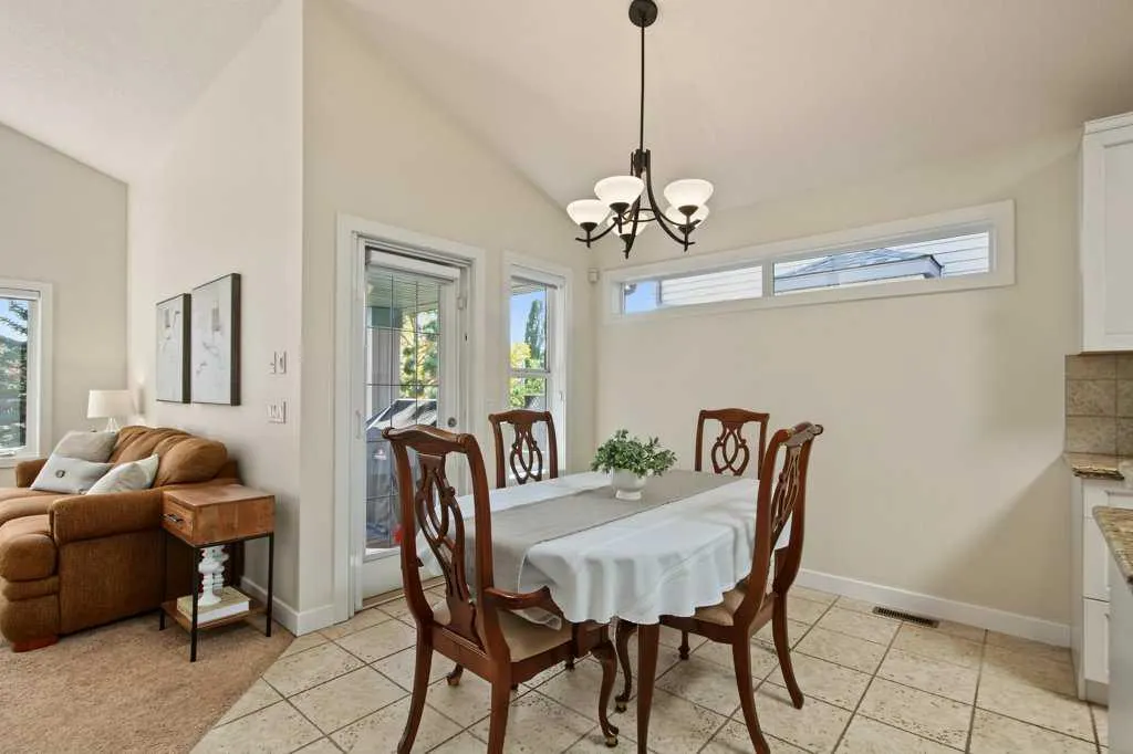 162 Brightonstone Landing SE