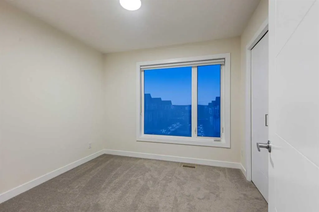 58 Evanscrest Court NW