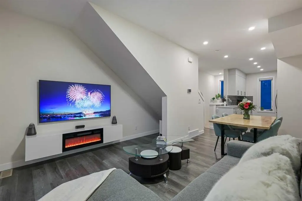 58 Evanscrest Court NW