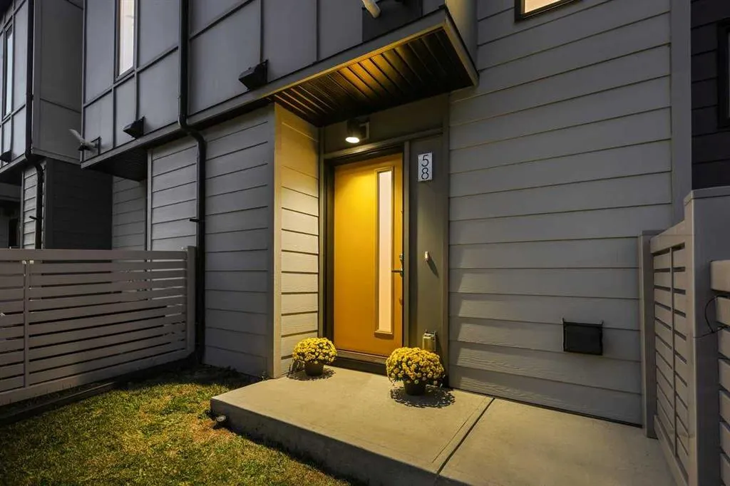 58 Evanscrest Court NW
