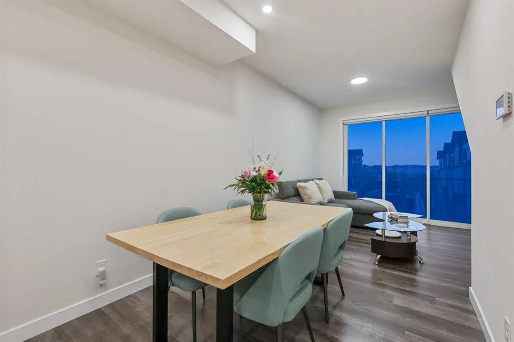 58 Evanscrest Court NW