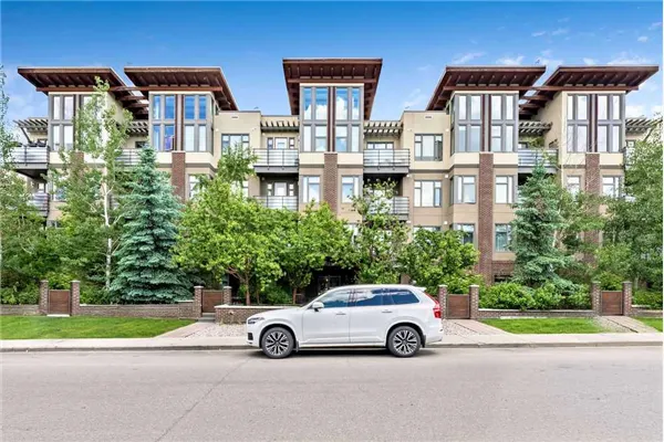 1720 10 Street SW