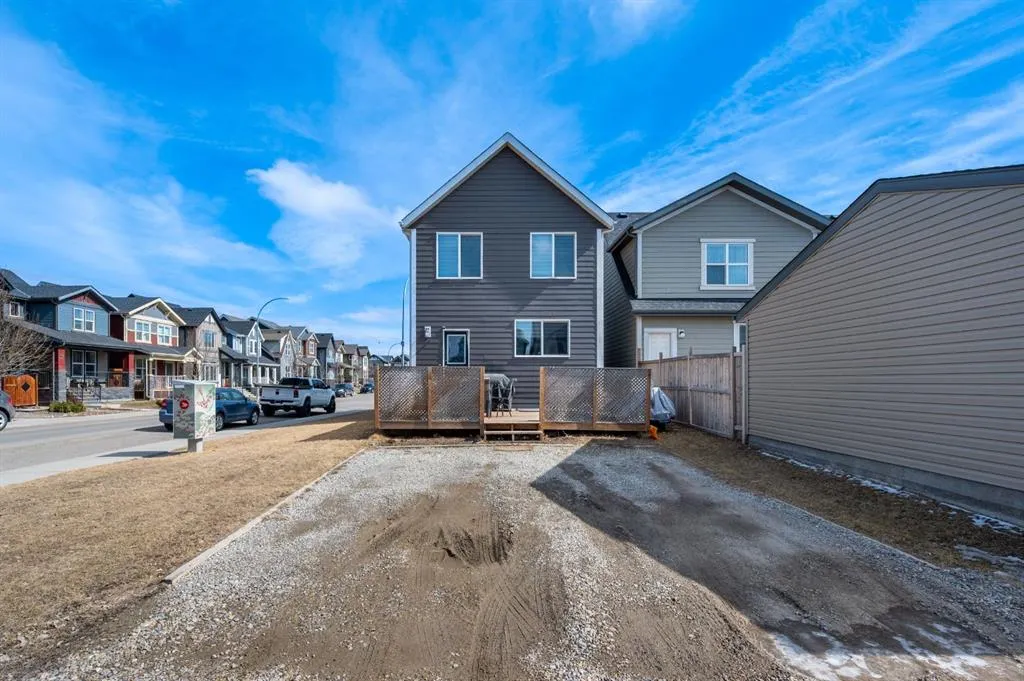 5 Masters Street SE