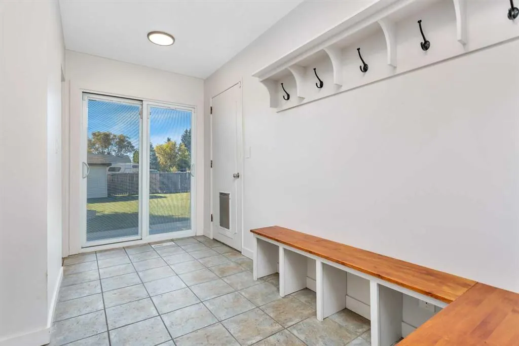 5 Ward Crescent N